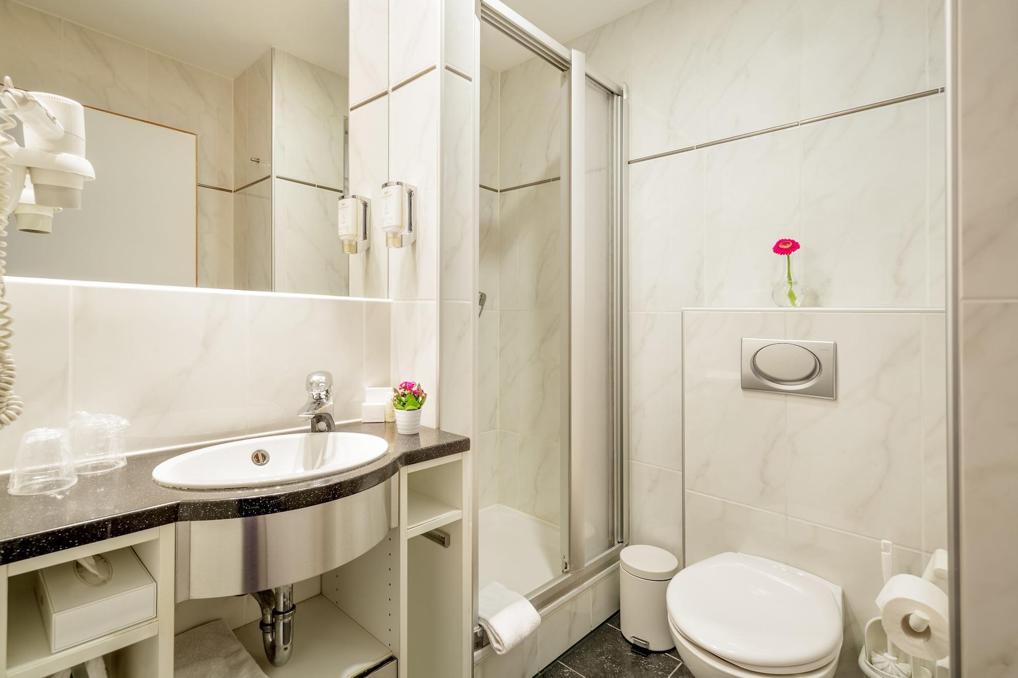 Messehotel Koeln-Deutz Kültér fotó